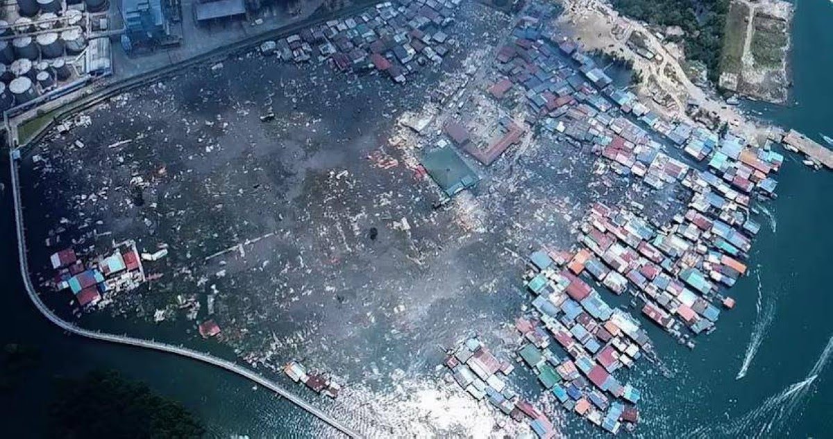 ماليزيا..حريق مهول بقرية ساحلية يدمر نحو 200 منزل 