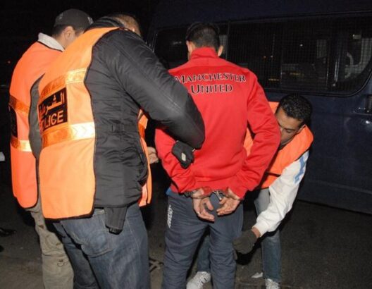 تفكيك شبكة إجرامية خطيرة بين كلميم وطانطان بتنسيق أمني مع العيون 