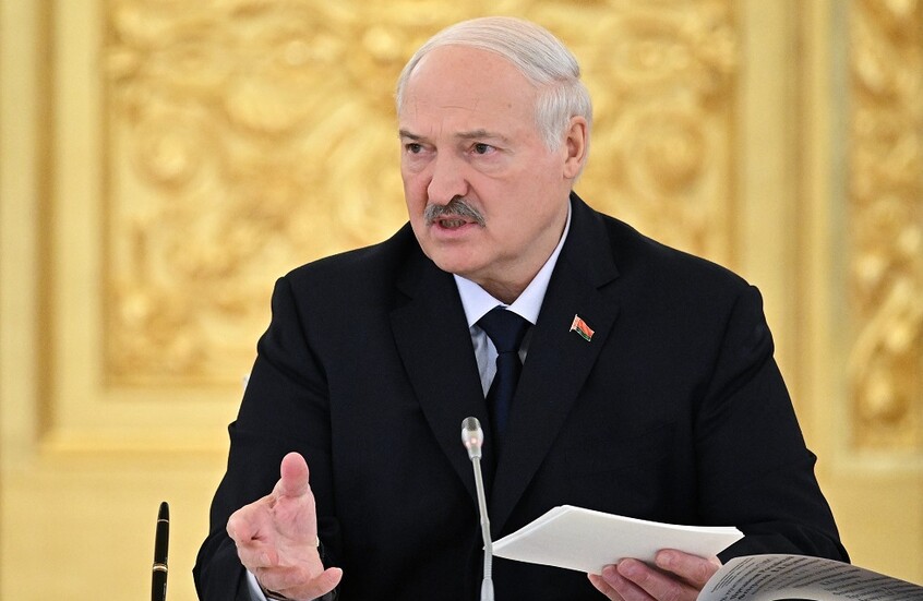 لوكاشينكو يرفض المقارنة بزيلينسكي ويؤكد: لا أركض وراء واشنطن طلبًا للدعم 