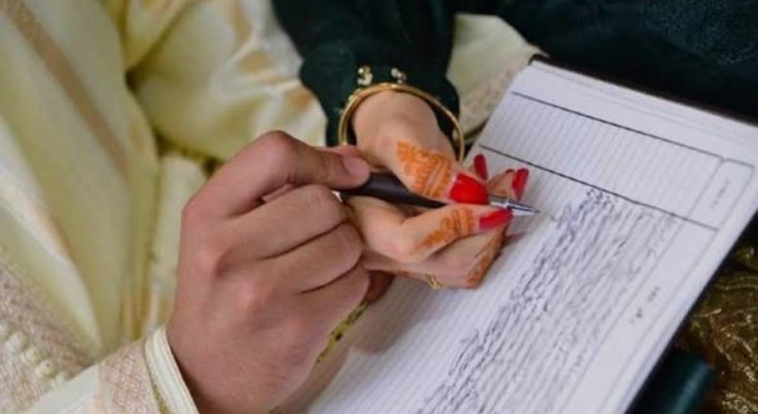 العدول يبددون الجدل حول تكاليف عقود الزواج بالمغرب 