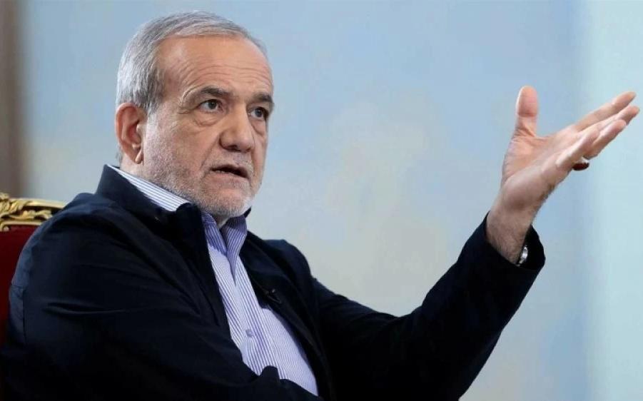 بزشكيان: هزائم أمريكا في إيران عبرة للعالم وندعو لتغيير سياسات الهيمنة 