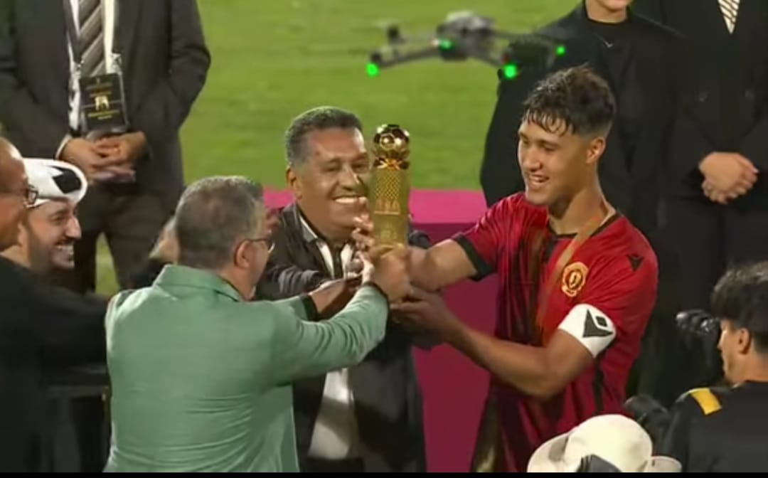 تتويج مستحــق لأكـاديمية محمد السادس يؤكـد ريـادة التكويــن الكروي المغربي 