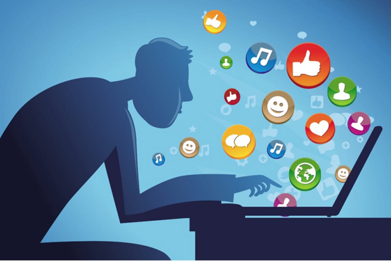 المشاهد وصناعة التفاهة مسؤولية جماعية في زمن المحتوى السريع 